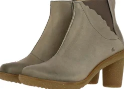 Damen El Naturalista 5161 Trivia